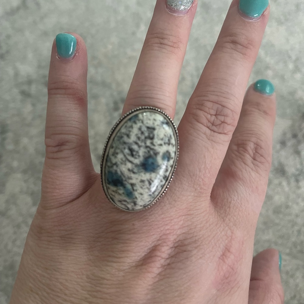 Size 8 large oval stone ring